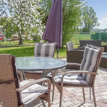 Holiday home In With Kitchen *