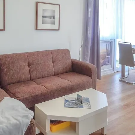 2 Bedroom Awesome Home In Behrenhoff Prázdninový dům